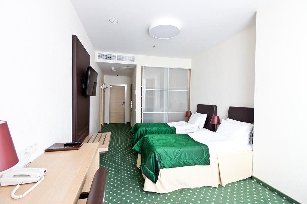 Green City Hotel 1